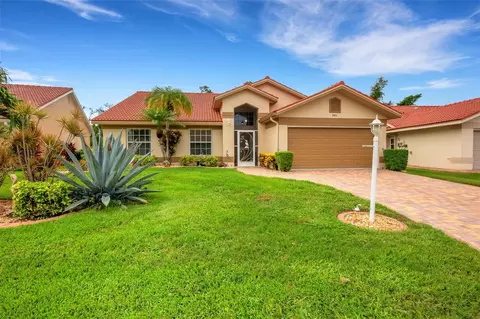 8431 Creekview Ln, Englewood, FL 34224
