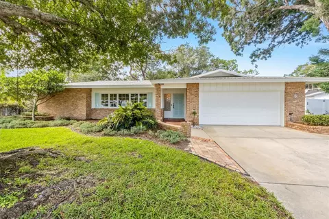 5717 10th Avenue Dr W, Bradenton, FL 34209