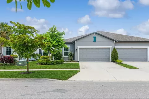8545 Whispering St, Sarasota, FL 34240