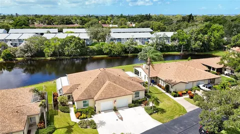 3306 Vivienda Blvd, Bradenton, FL 34207