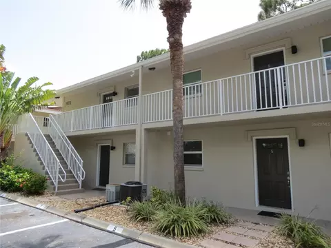 972 La Costa Cir #6, Sarasota, FL 34237