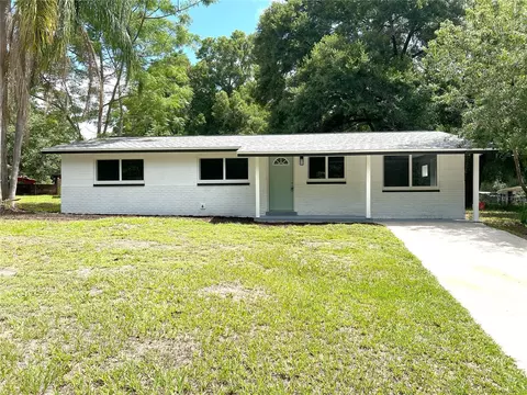 20514 Mickens Dr, Dade City, FL 33523