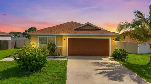 1320 22nd St E, Palmetto, FL 34221