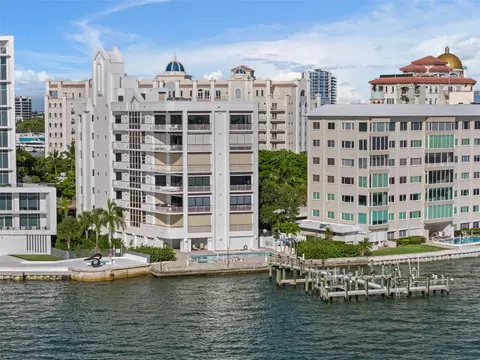 306 Golden Gate Pt #7, Sarasota, FL 34236