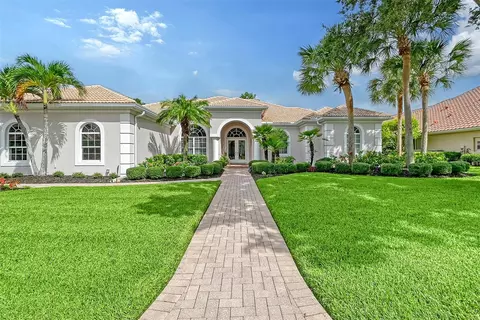 8015 Royal Birkdale Cir, Lakewood Ranch, FL 34202