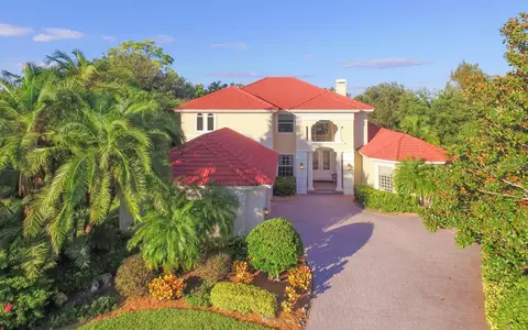 738 Macewen Dr, Osprey, FL 34229