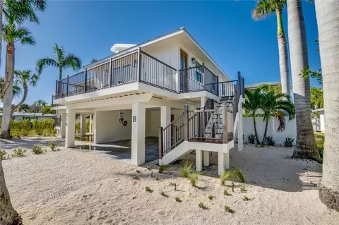 214 64th St #B, Holmes Beach, FL 34217