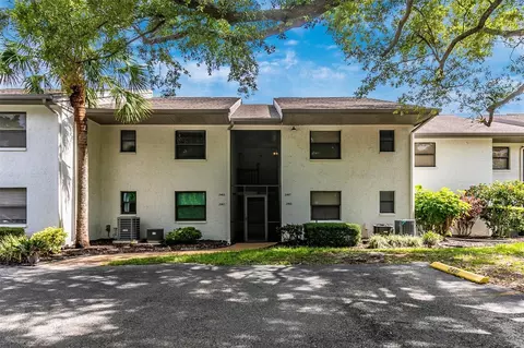 2463 Twin Dr #20, Sarasota, FL 34234