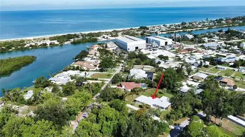 206 Louella Ln, Nokomis, FL 34275
