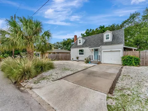 3843 Chapel Dr, Sarasota, FL 34234