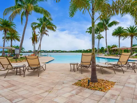 106 Veraza Ct, Nokomis, FL 34275