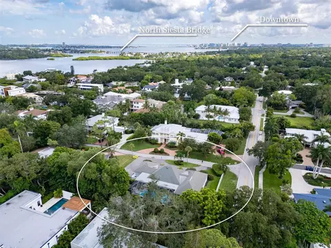 1444 Pine Bay Dr, Sarasota, FL 34231