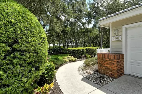 7601 Whitebridge Gln, University Park, FL 34201