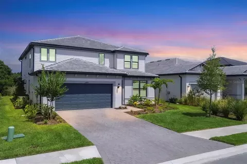 5445 Silverside Pine Ct, Bradenton, FL 34211