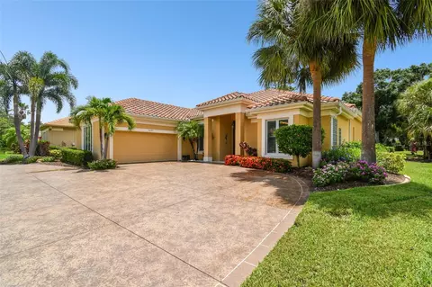 5241 88th St E, Bradenton, FL 34211