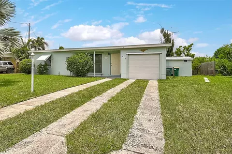 115 Palmetto Cir NE, Port Charlotte, FL 33952