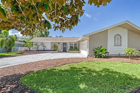 7215 16th Avenue Dr W, Bradenton, FL 34209
