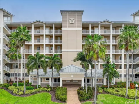 7296 Marathon Dr #201, Seminole, FL 33777