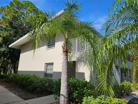 924 La Costa Cir #7, Sarasota, FL 34237
