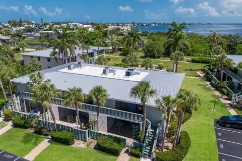 600 Manatee Ave #140, Holmes Beach, FL 34217