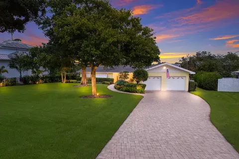 6804 7th Avenue Blvd NW, Bradenton, FL 34209