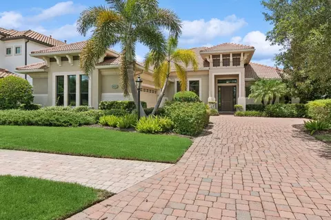 14211 Woodhall Pl, Lakewood Ranch, FL 34202