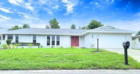 2678 Pinewood Dr, Dunedin, FL 34698
