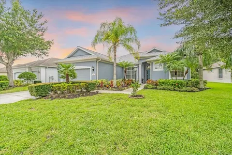 8106 Coates Row Pl, University Park, FL 34201