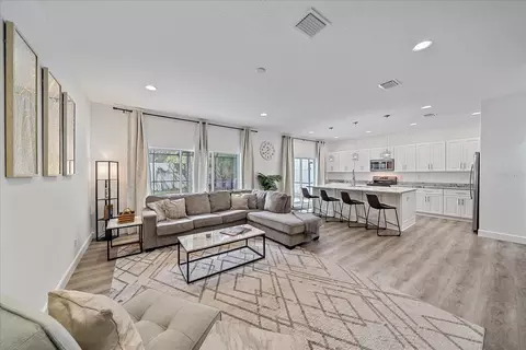 1807 Robinhood St, Sarasota, FL 34231