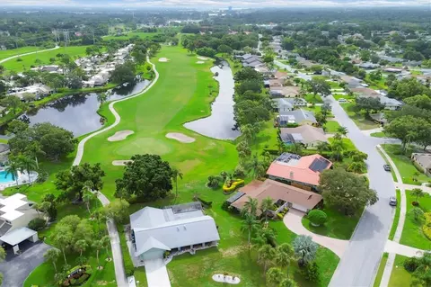 4713 Greencroft Rd, Sarasota, FL 34235
