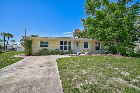 2412 Clark Ave, Bradenton, FL 34207