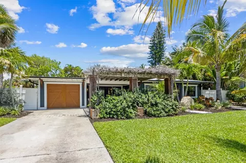 408 Clark Dr, Holmes Beach, FL 34217