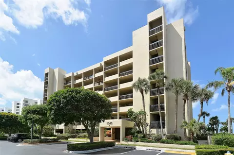 1045 Gulf Of Mexico Dr #403, Longboat Key, FL 34228