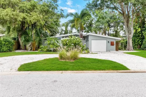 2277 Sunnyside Ln, Sarasota, FL 34239