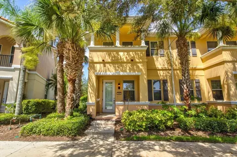 3880 82nd Avenue Cir E #101, Sarasota, FL 34243