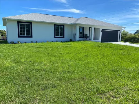 805 E 6th St, Englewood, FL 34223