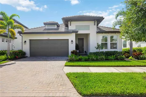 4845 Antrim Dr, Sarasota, FL 34240