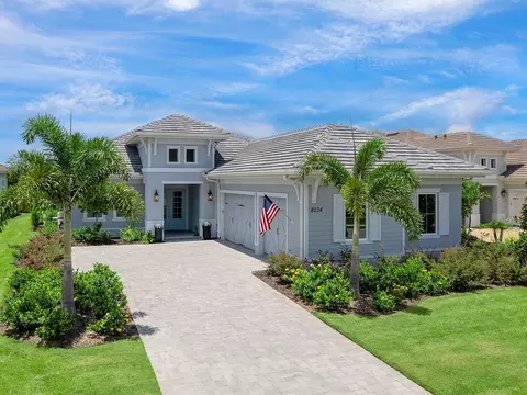 8234 Pavia Way, Lakewood Ranch, FL 34202
