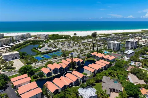 1125 Lake House Cir #C112, Sarasota, FL 34242