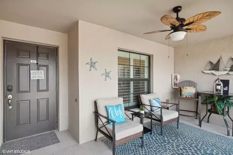 5711 Palmer Cir #201, Bradenton, FL 34211