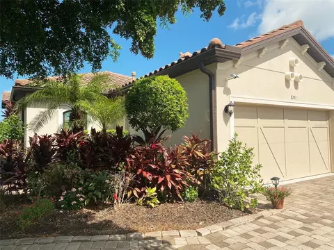 8251 Varenna Dr, Sarasota, FL 34231