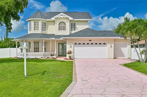 3426 SW 7th Ln, Cape Coral, FL 33991