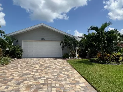 7216 13th Avenue Dr W, Bradenton, FL 34209