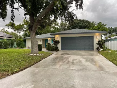 8921 Pohoy Ave, Sarasota, FL 34231
