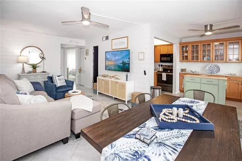 1250 Tennisplace Ct #B22, Sanibel, FL 33957