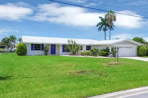 5011 Bay State Rd, Palmetto, FL 34221