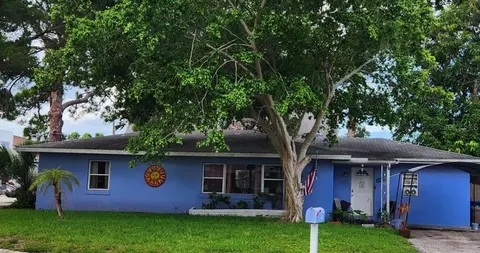 2619 36th Ave W, Bradenton, FL 34205