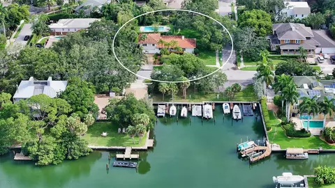 1549 Gulfview Dr, Sarasota, FL 34236