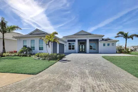 17938 Palmiste Dr, Bradenton, FL 34202