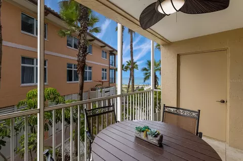 1800 Gulf Dr N #101, Bradenton Beach, FL 34217